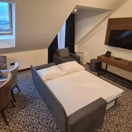 55 M2 In With 5 Stars - Breakfast And Included In The Price Hotel